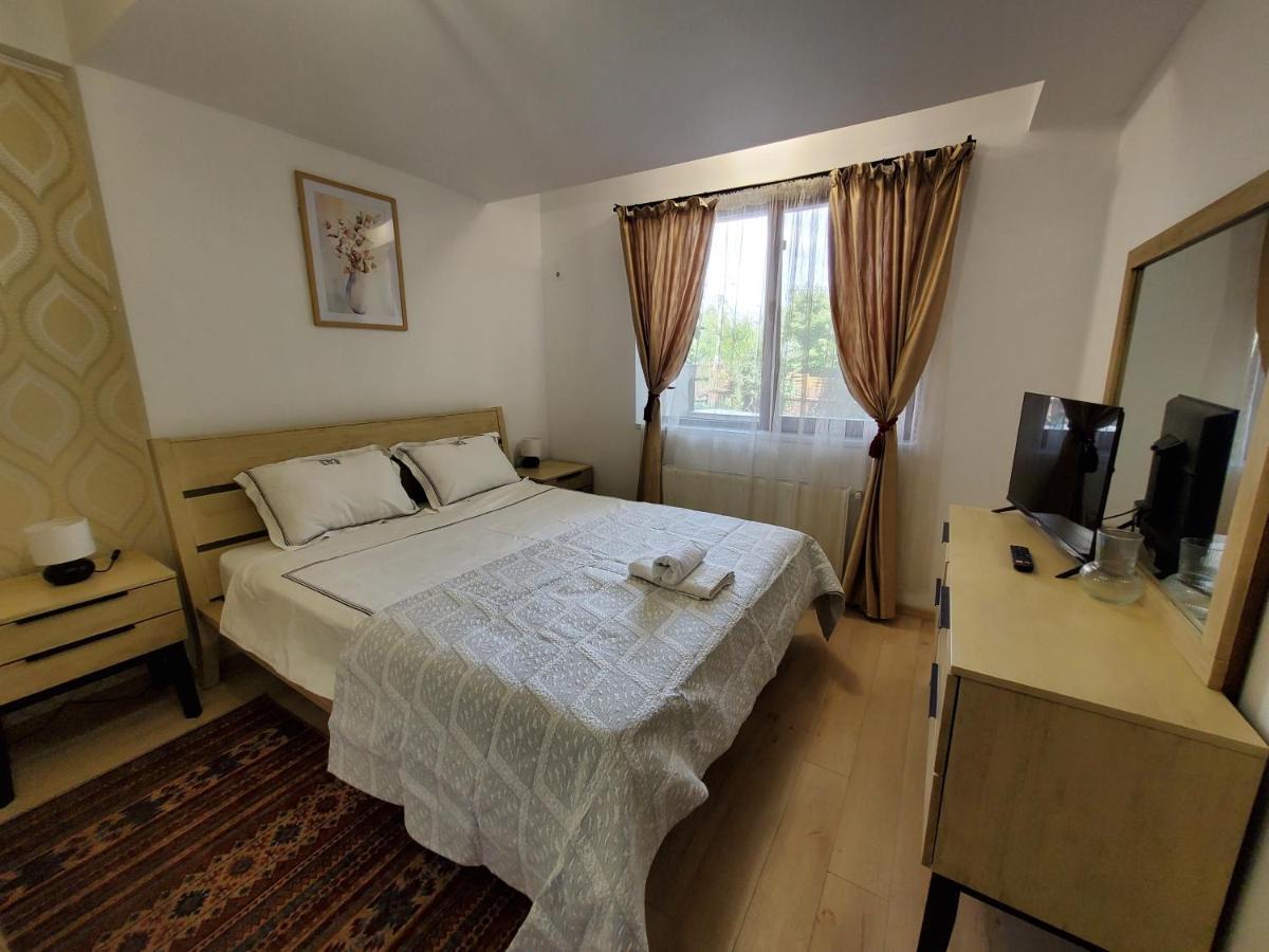 Morii Lake Special Apartment Bucarest Esterno foto