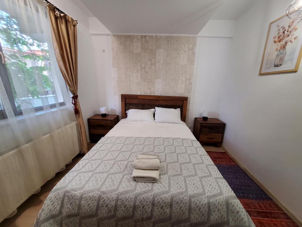 Morii Lake Special Apartment Bucarest Esterno foto